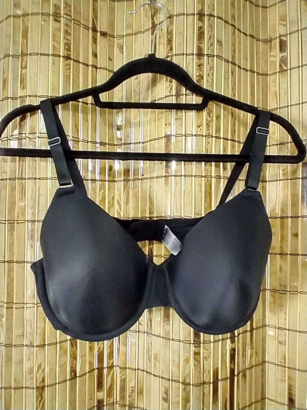 Maidenform black underwire t-shirt bra 38D
